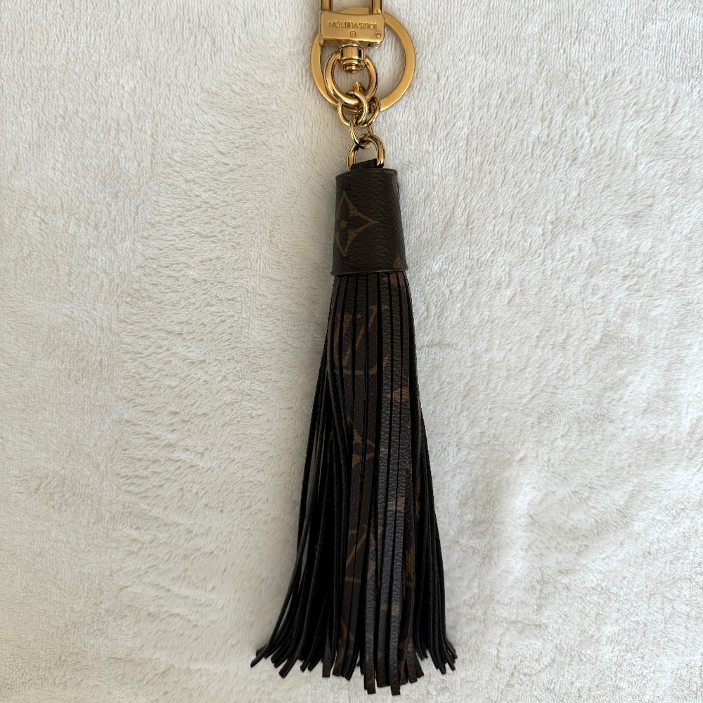 LOUIS VUITTON Tassel key ring MP1768